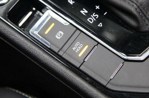 車上這3個(gè)鍵千萬別亂按，輕則事故，重則傷亡！